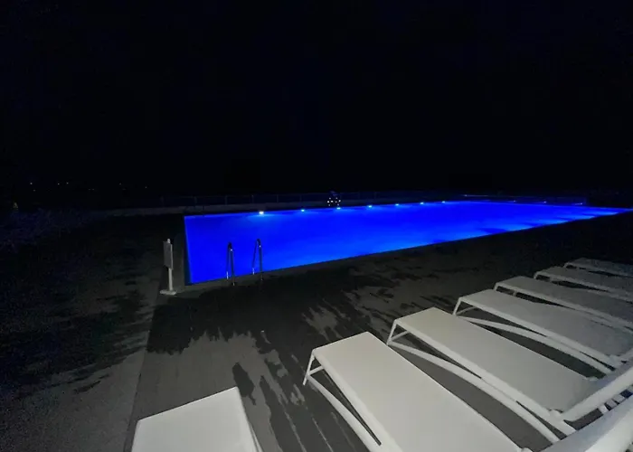 White Pearl Gamma Budynek 洛格沃